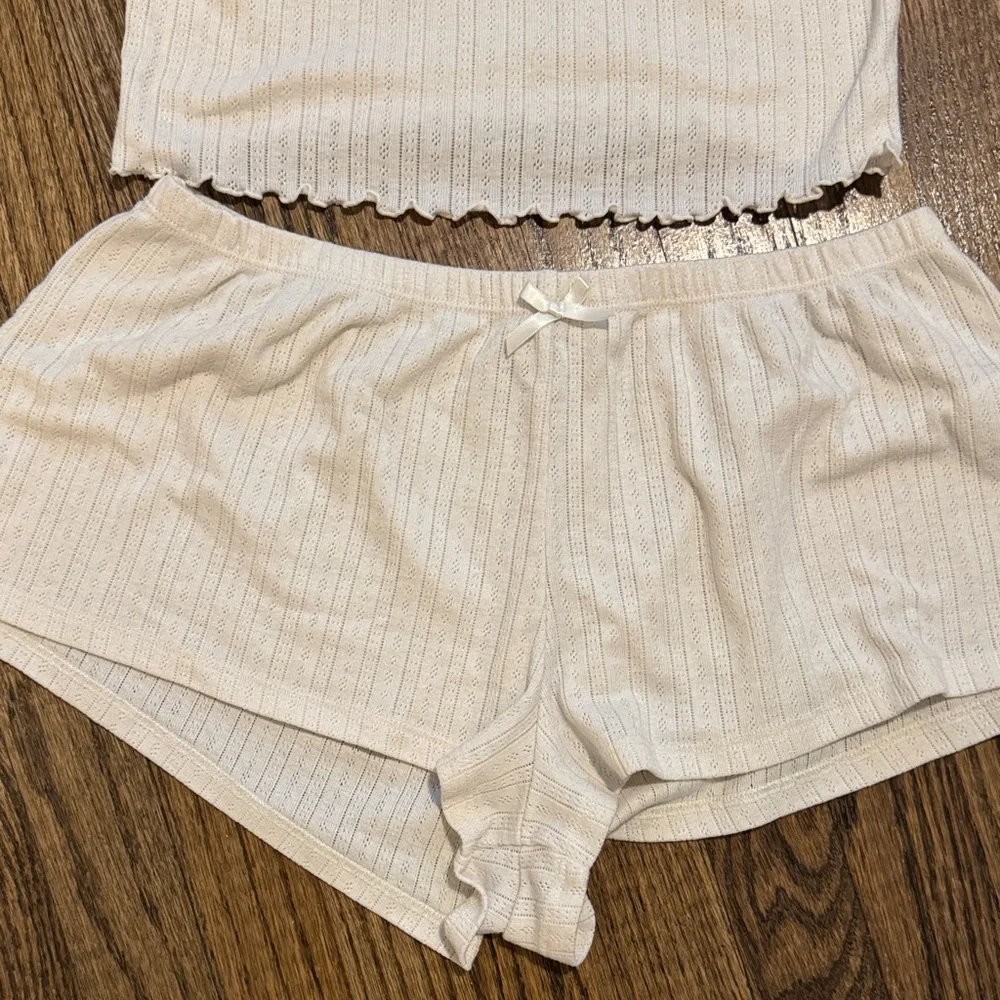 WeWoreWhat - women’s Cream Ribbed pointelle - Sleepwear Set M - Picture 3 of 8